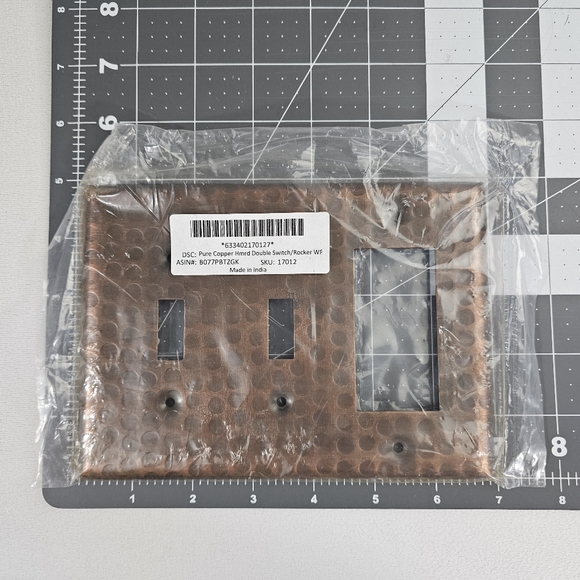 Pure Copper Hammered 2 Toggle/1 Rocker Wall Plate - Picture 6 of 7
